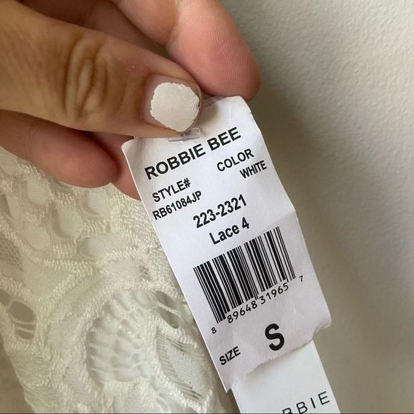 Robbie Bee Cream Lacey Short Sleeve Midi Dress - Picture 11 of 12